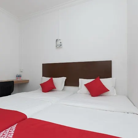 Super Oyo 218 Storytel Hotel Kota Kinabalu Exterior photo