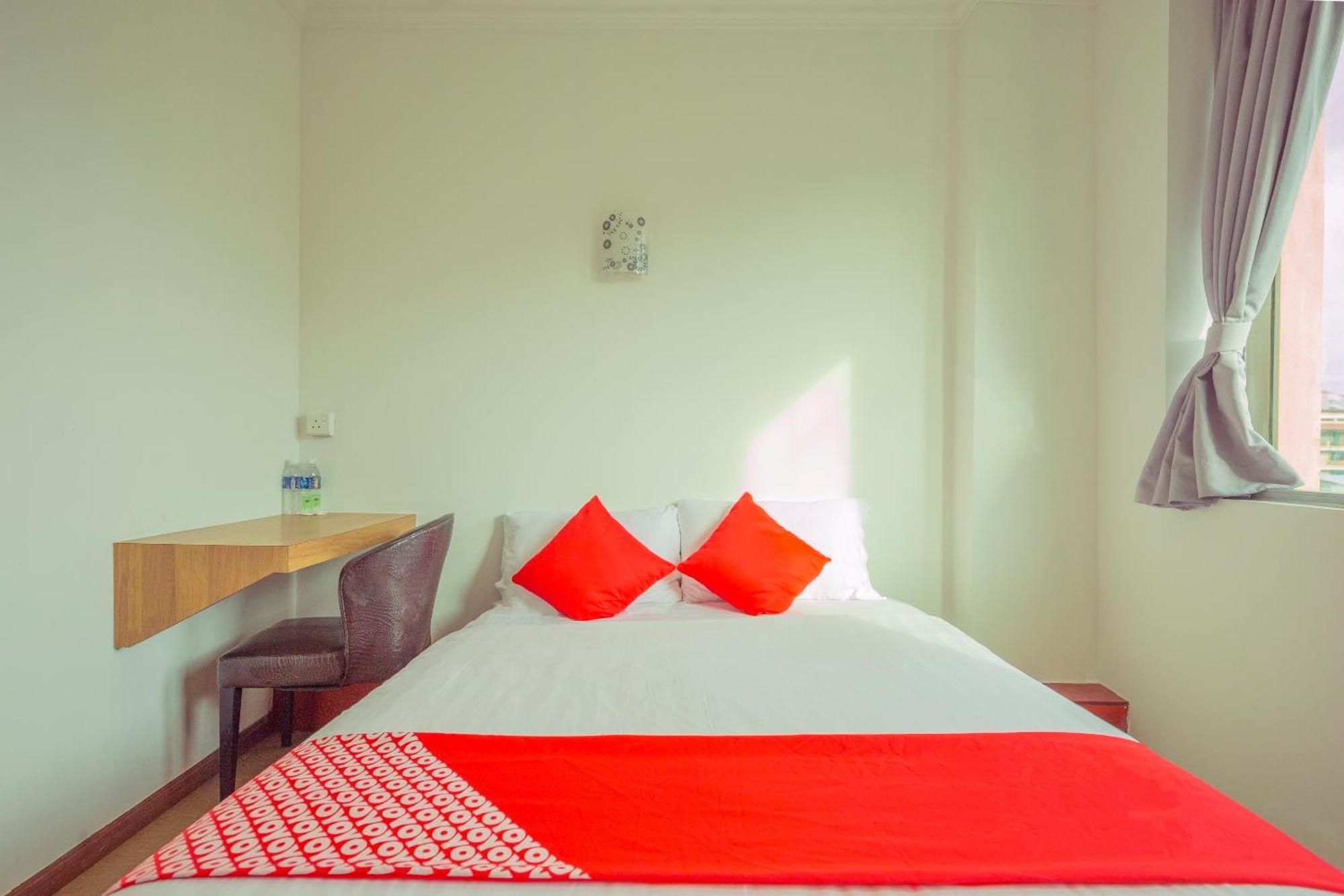 Super Oyo 218 Storytel Hotel